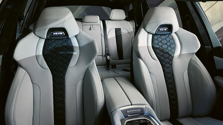 M multifunkcionalna sjedala sa osvijetljenim X5 M logotipom BMW X5 M Competition F95 2020 SUV unutra&scaron;njost