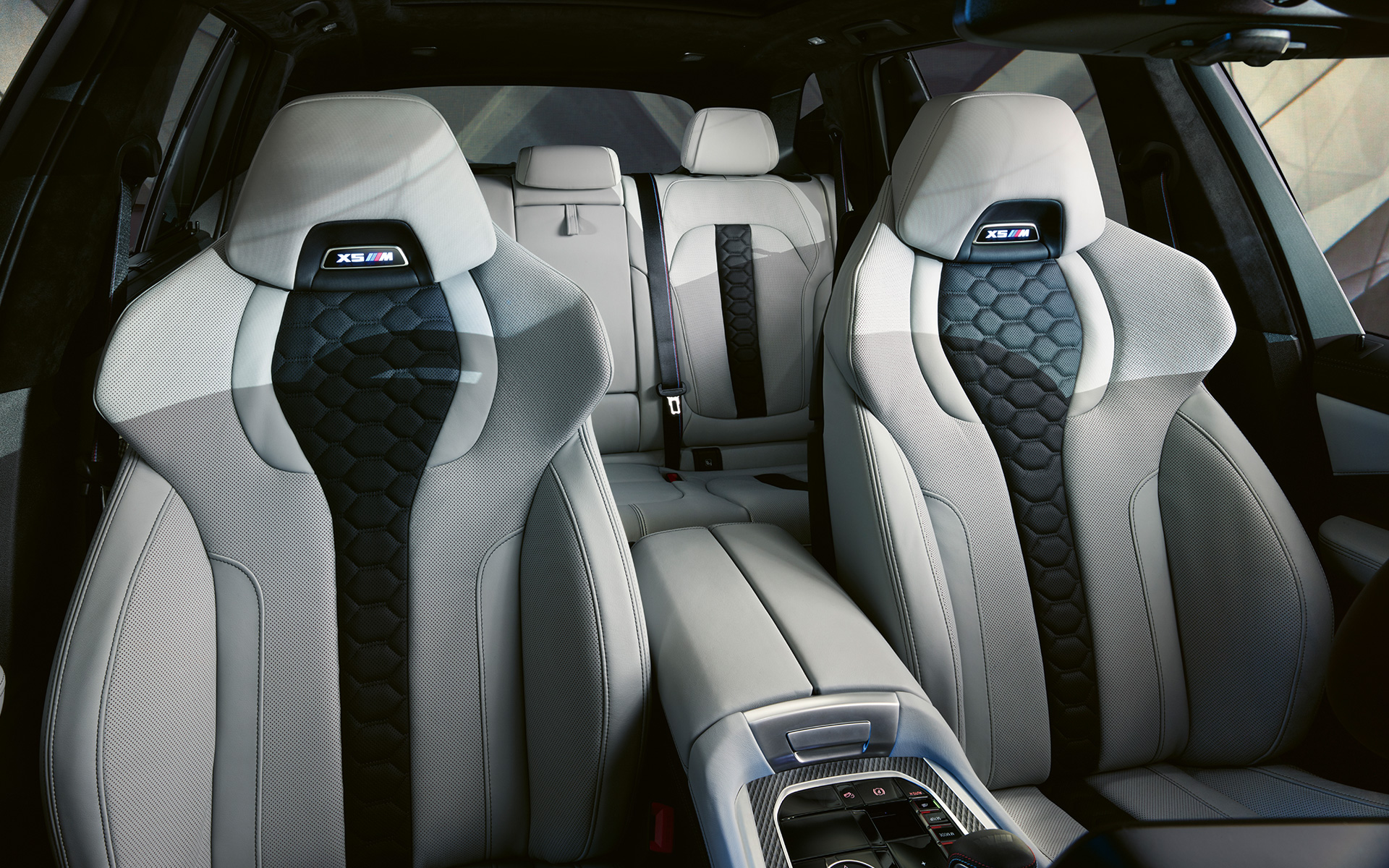 M multifunkcionalna sjedala sa osvijetljenim X5 M logotipom BMW X5 M Competition F95 2020 SUV unutra&scaron;njost