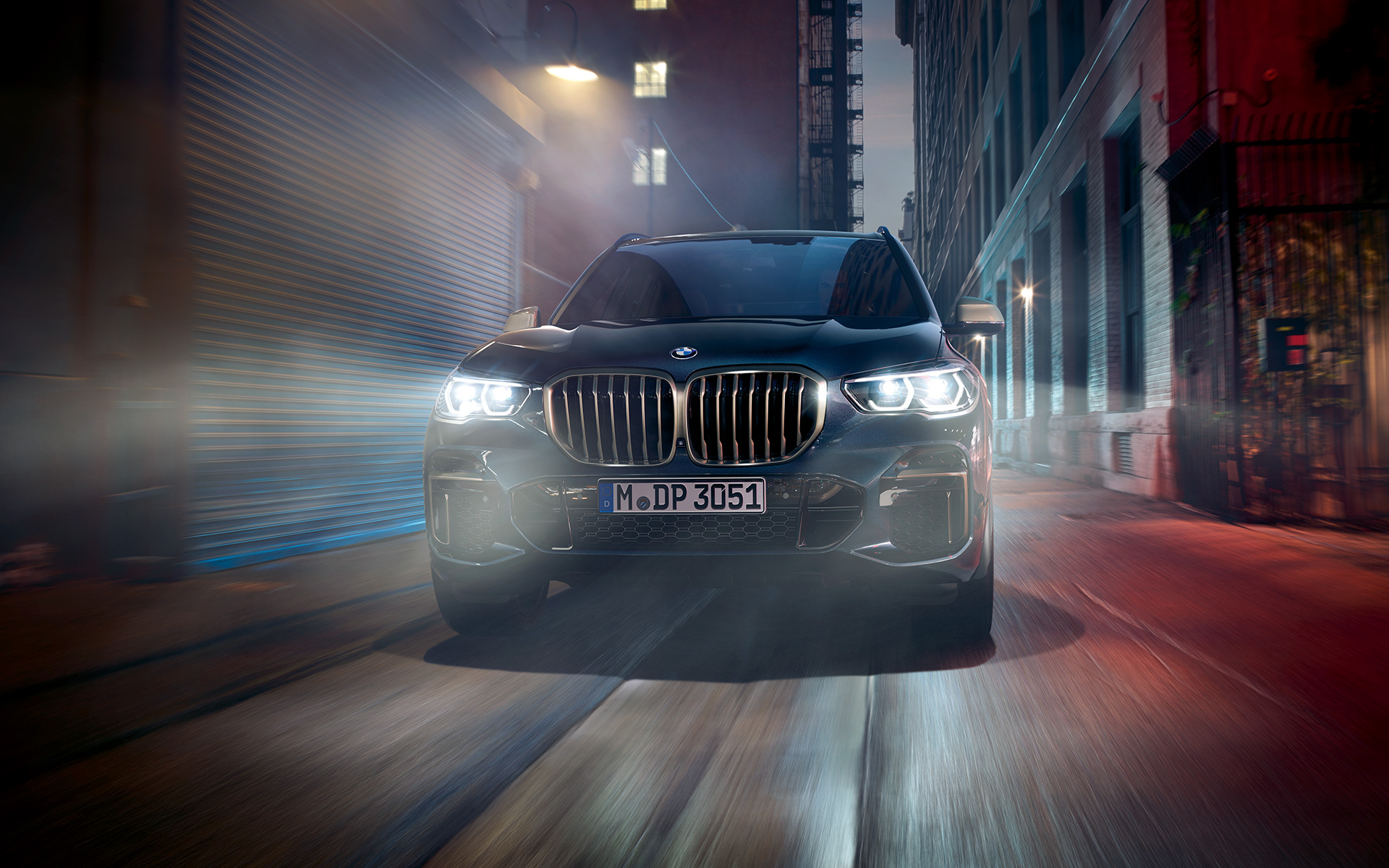 BMW bubrežna rešetka u Cerium Grey BMW X5 M50i G05 2018 SUV Carbon black metalik u pogledu sprijeda