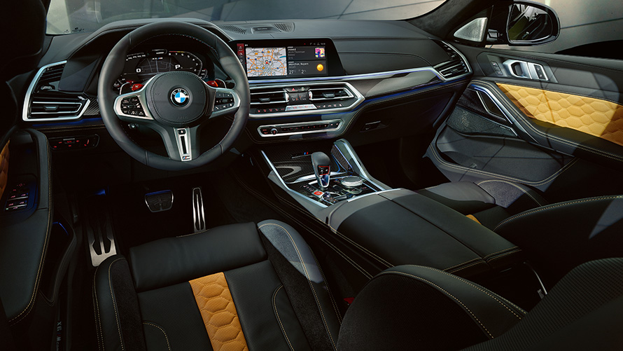 Kokpit BMW X6 M Competition F96 2020 SUV unuzrašnjost