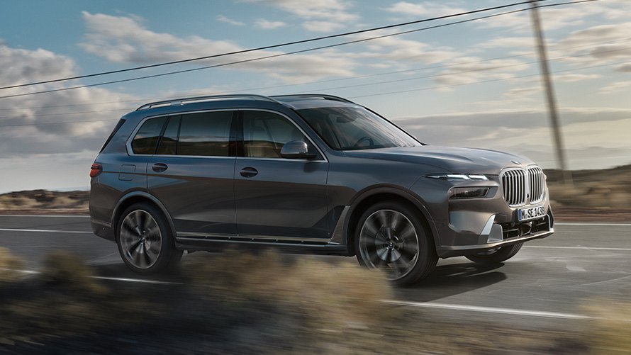 Tročetvrtinski prikaz prednjeg kraja BMW-a X7 G07 prve generacije BMW serija X; Tročetvrtinski prikaz prednjeg kraja BMW-a X7 G07 prve generacije