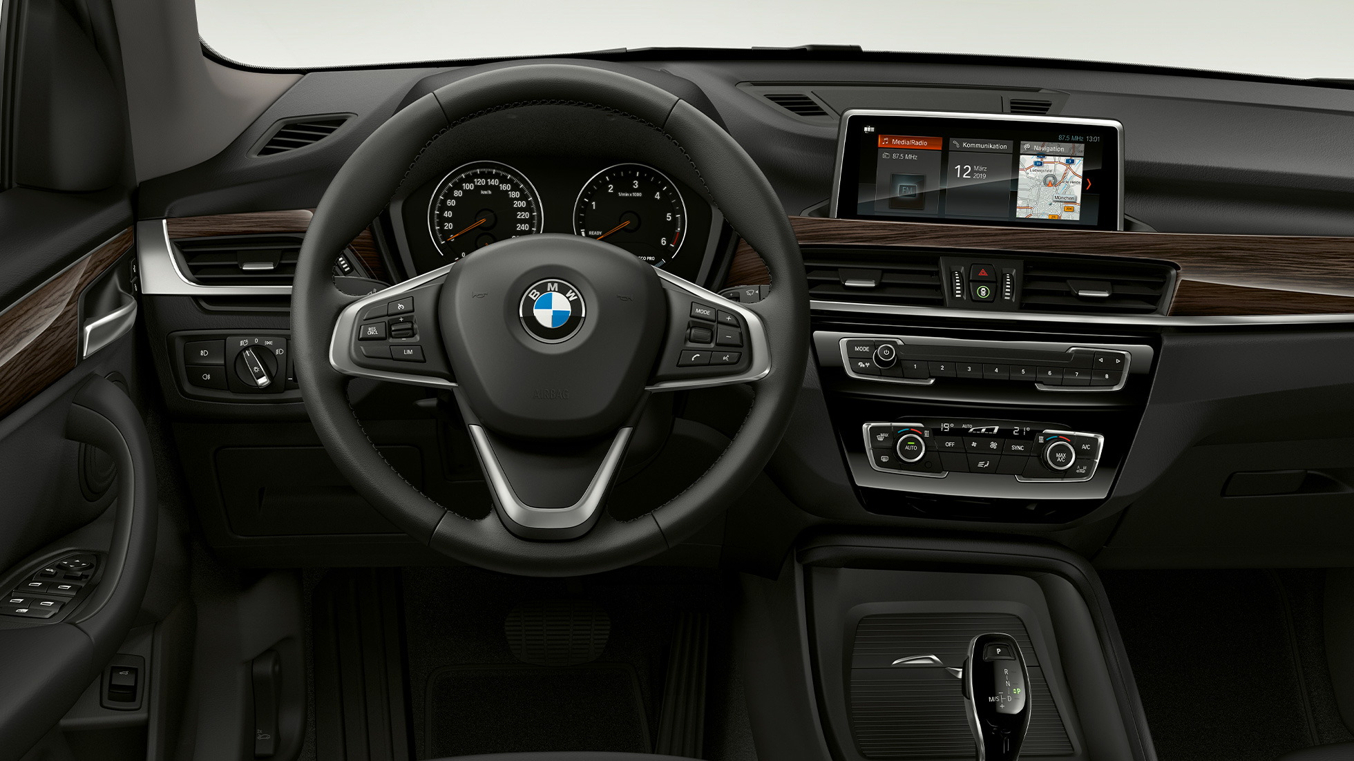 BMW X1, Model Advantage, unutrašnjost BMW X1, Model Advantage, unutrašnjost sa fokusom na kokpit