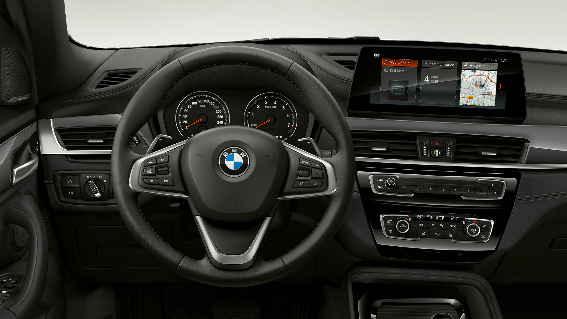 BMW X1, Model xLine, unutrašnjost BMW X1, Model xLine, unutrašnjost sa fokusom na kokpit