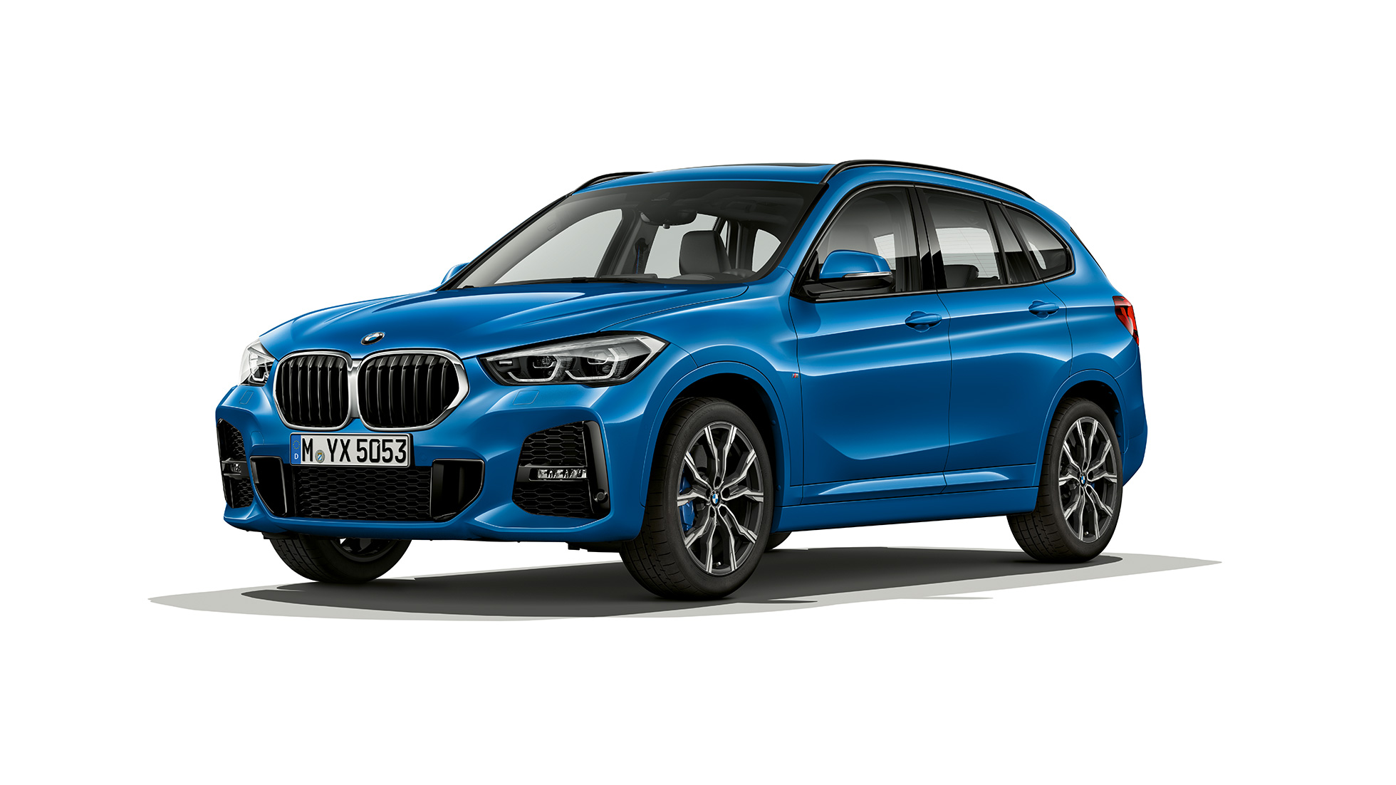 BMW X1, Model M Sport, tročetvrtinski prednji prikaz BMW X1, Model M Sport, tročetvrtinski prednji prikaz studijske fotografije