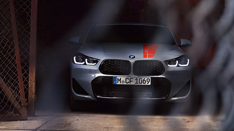 BMW X2 F39 Brooklyn Grey pogled sprijeda BMW X2 F39 Brooklyn Grey pogled sprijeda