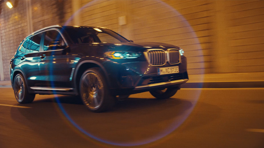 BMW X3 G01 vozna dinamika Sophisto Grey 2021 BMW X3 G01 vozna dinamika tročetvrtinski pogled sprijeda Sophisto Grey 2021