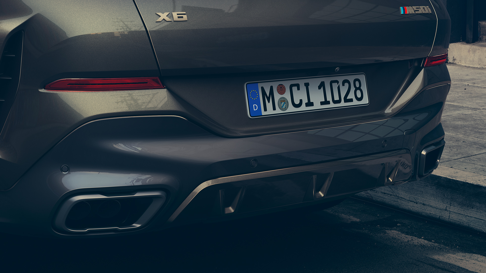 M sport ispušni sustav BMW-a X6. Detaljan prikaz M sport ispušnog sustava BMW-a X6.