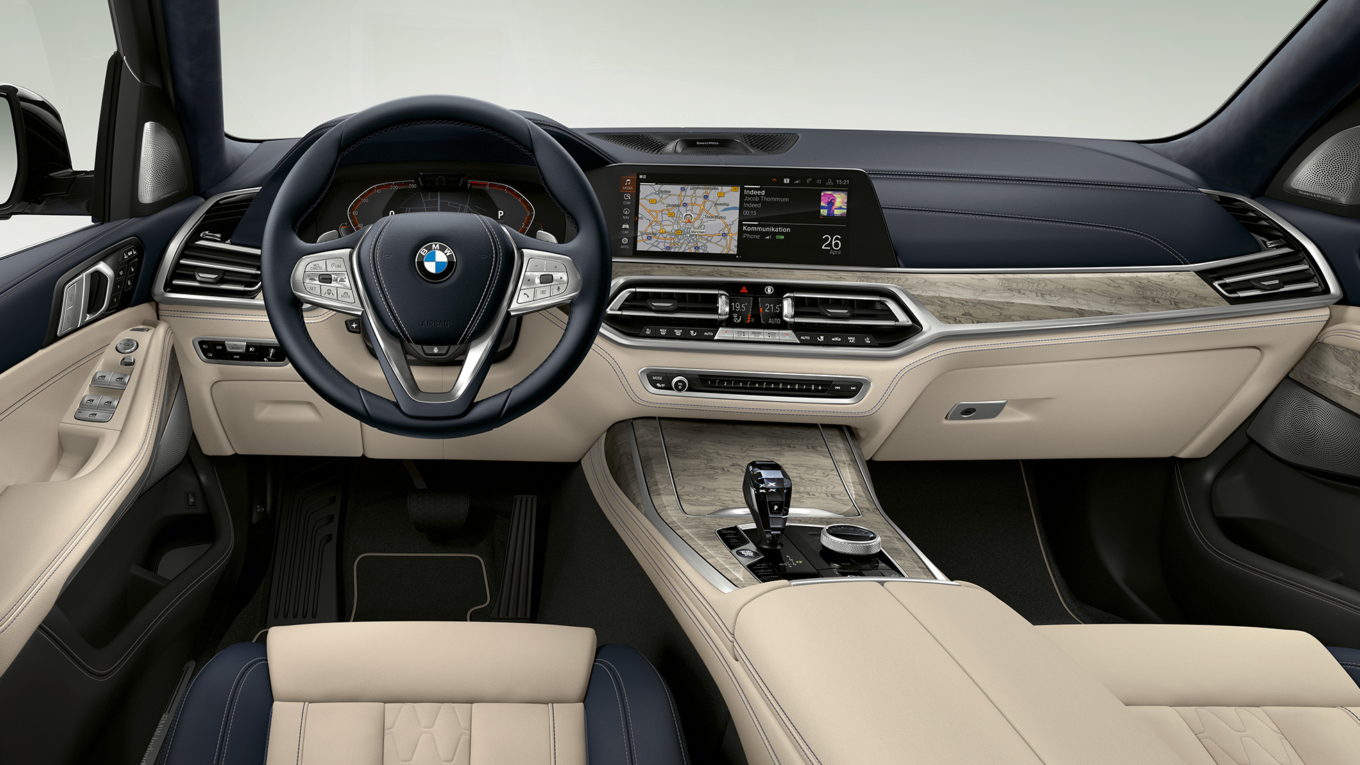 BMW X7, Design Pure Excellence kokpit Detaljan prednji prikaz kokpita vozača BMW-a X7 Design Pure Excellence