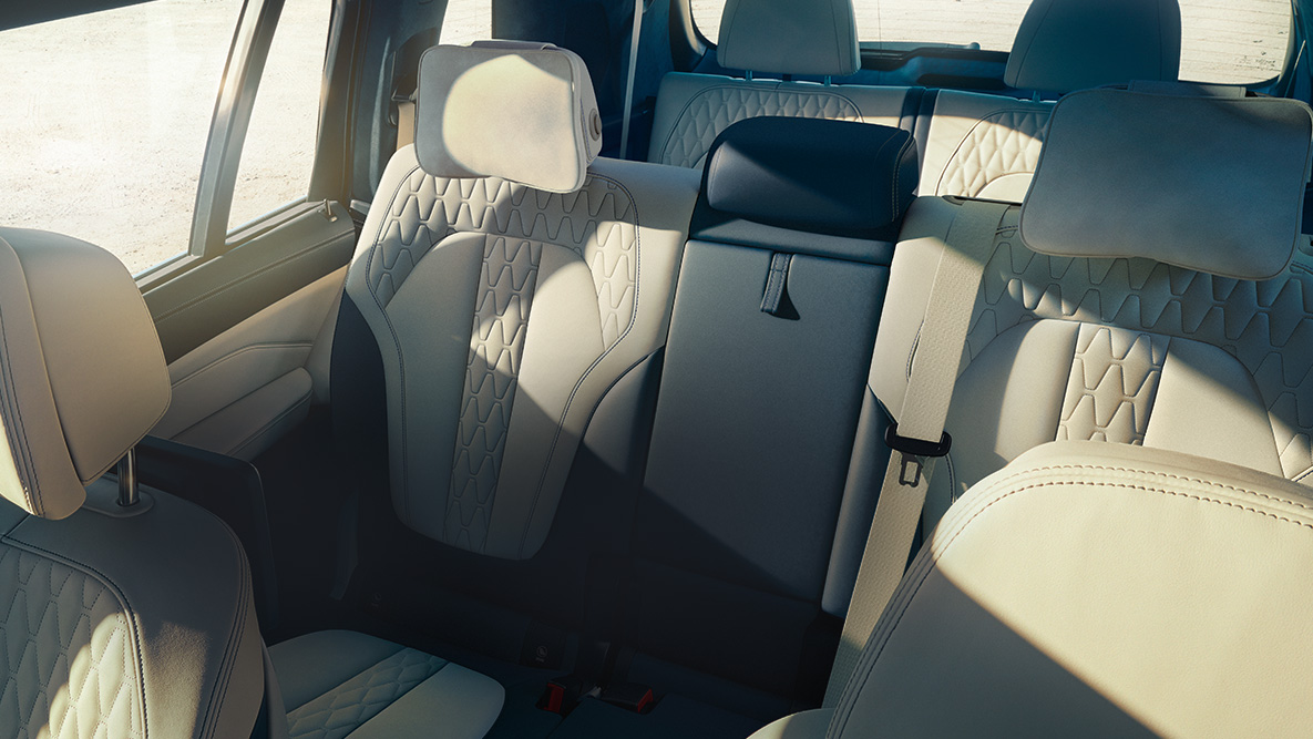 Sjedala u BMW-u X7 Nagnut prikaz sedam sjedala BMW-a X7