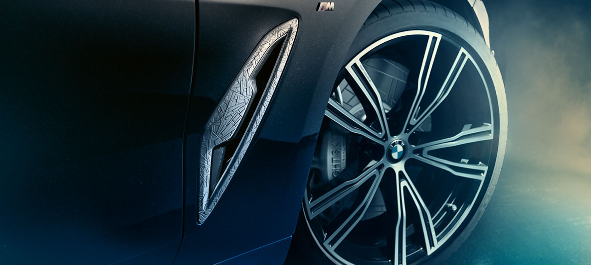BMW Individual M850i NIGHT SKY, 20“ lakometalni kotači 20“ BMW Individual lakometalni kotači 730i u dizajnu V-oblika modela BMW Individual M850i NIGHT SKY u detaljnom prikazu