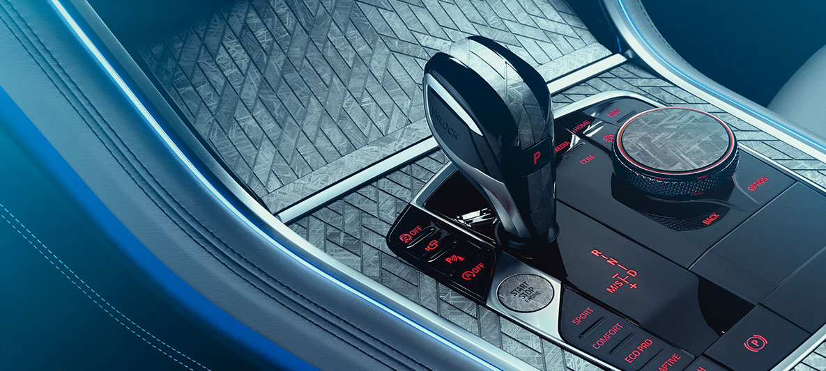 BMW Individual M850i NIGHT SKY, središnja konzola Središnja konzola modela BMW Individual M850i NIGHT SKY u dizajnu mozaika