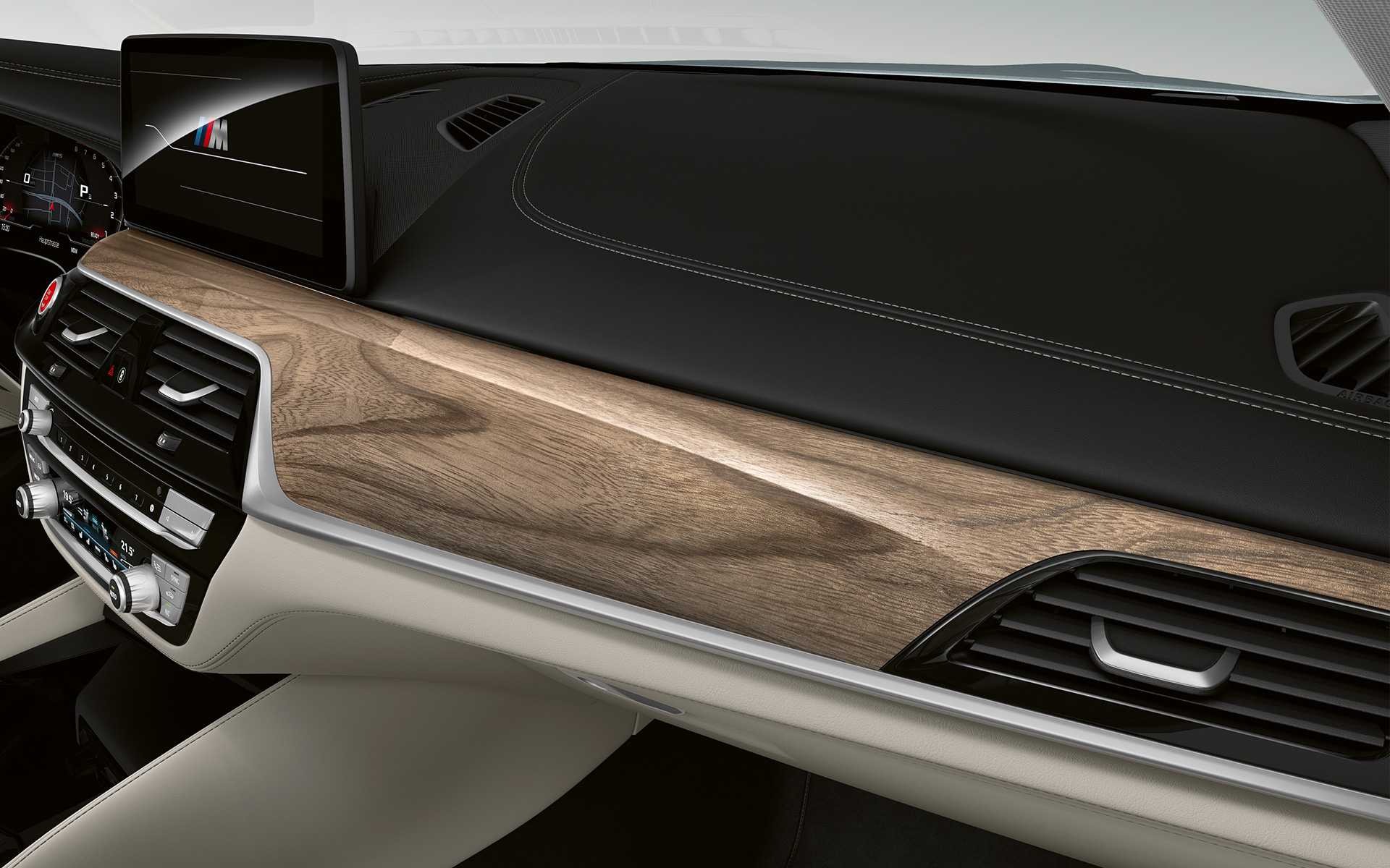 BMW Individual unutarnje obloge od finog drveta Sen Light Brown izbliza BMW Individual unutarnje obloge od finog drveta Sen Light Brown izbliza