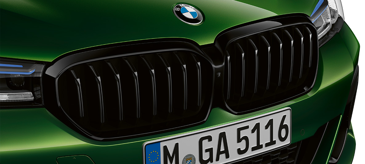 BMW M5 limuzina M bubrežna rešetka M Shadow Line visokog sjaja BMW M5 limuzina M bubrežna rešetka M Shadow Line visokog sjaja