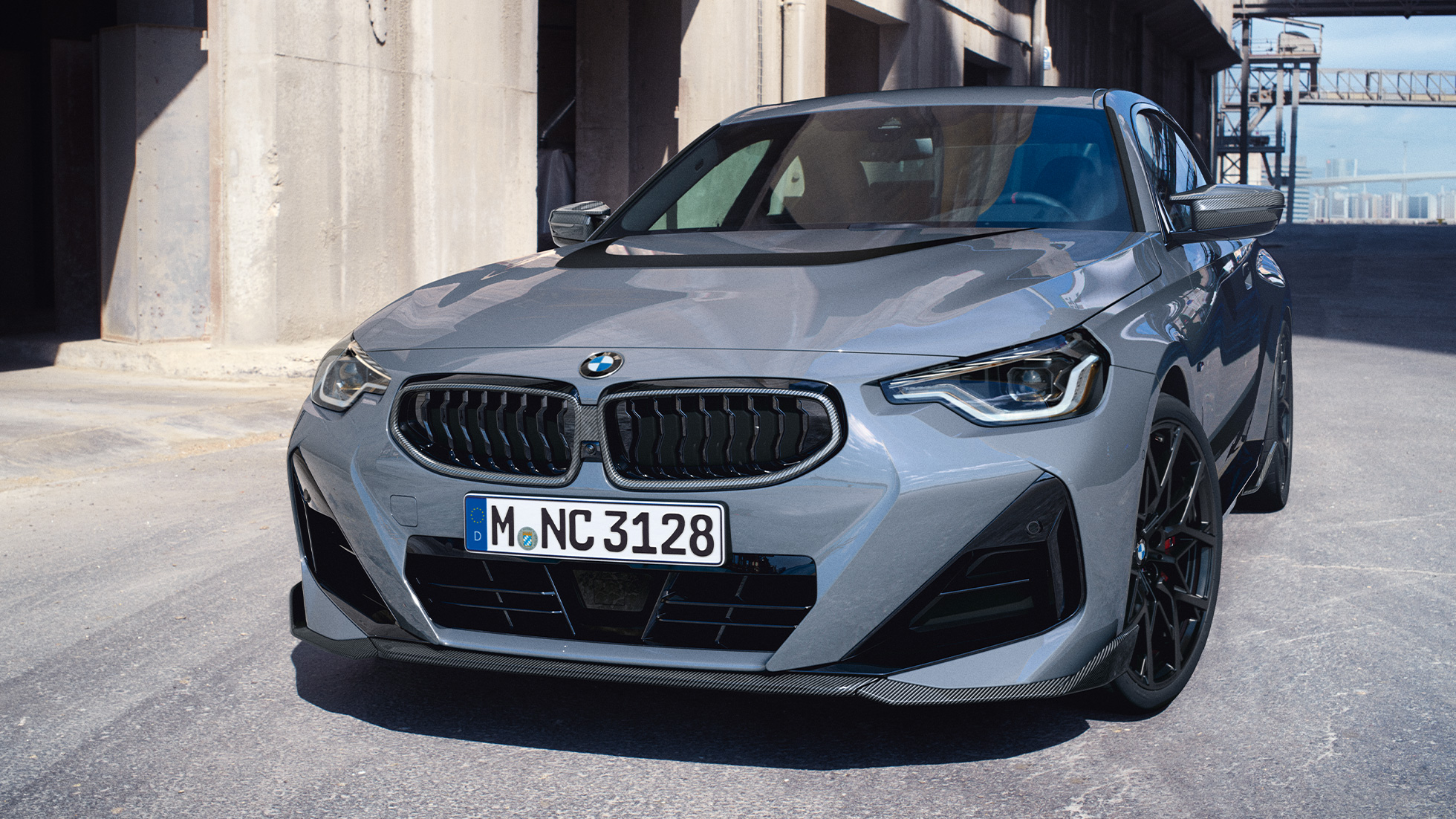 BMW serije 2 Coupé G42 tročetvrtinski pogled sprijeda izbliza BMW M Performance dijelovi BMW serije 2 Coupé G42 tročetvrtinski pogled sprijeda izbliza