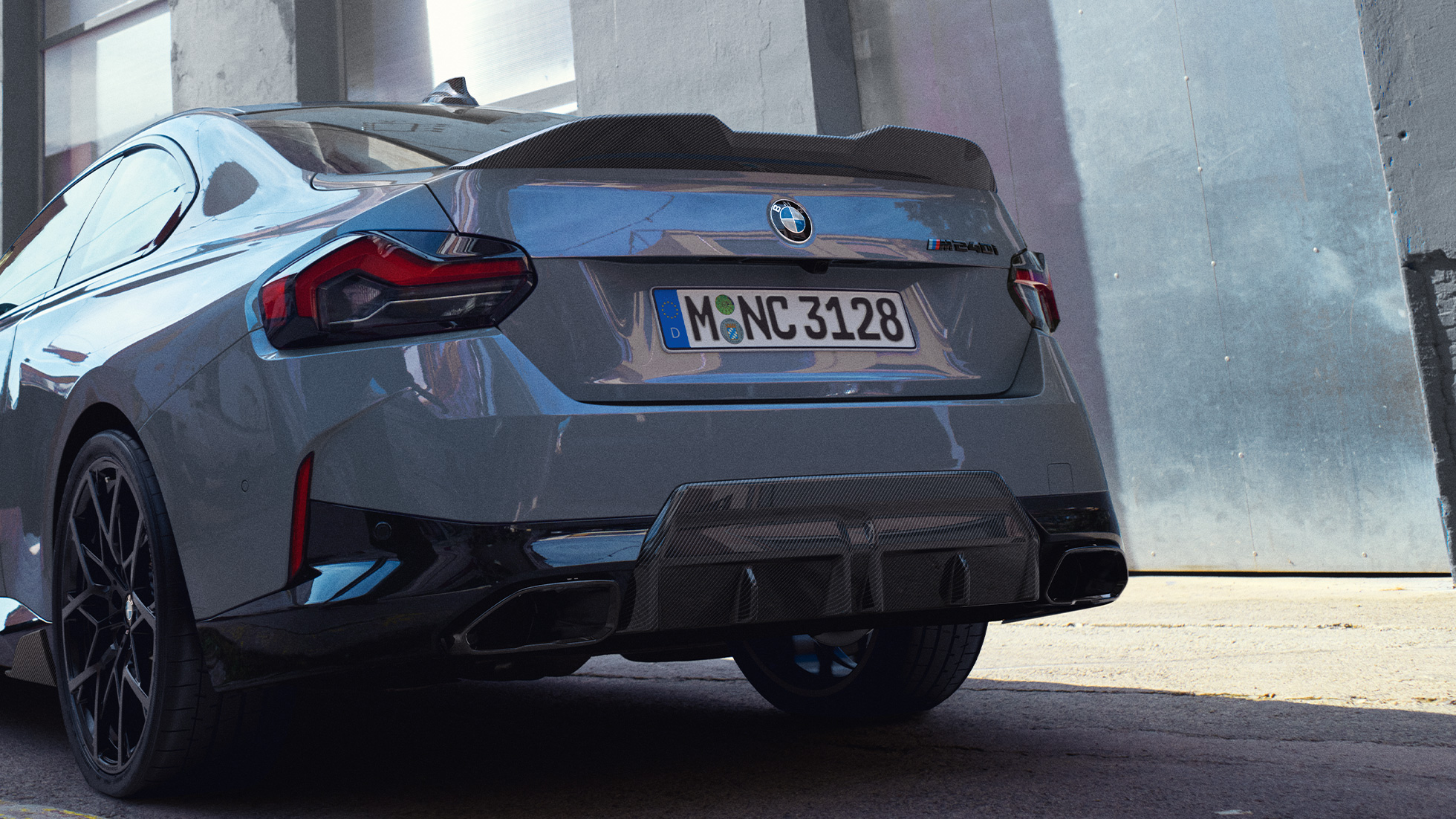 BMW serije 2 Coupé G42 pogled straga izbliza BMW M Performance dijelovi BMW serije 2 Coupé G42 pogled straga izbliza
