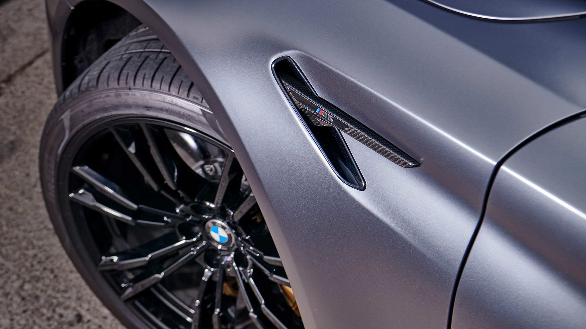 BMW M Performance ukrasni umetci za zrak od karbonskih vlakana BMW M Performance dizajn ukrasnih umetaka za zrak od karbonskih vlakana