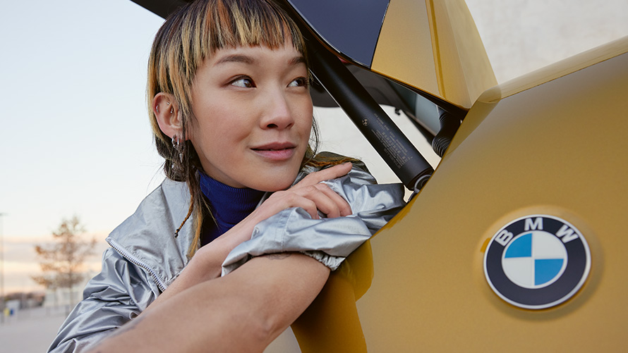 Trajanje paketa BMW Service Inclusive i ugovorna razdoblja za rabljeni automobil BMW Service Inclusive žena BMW X2