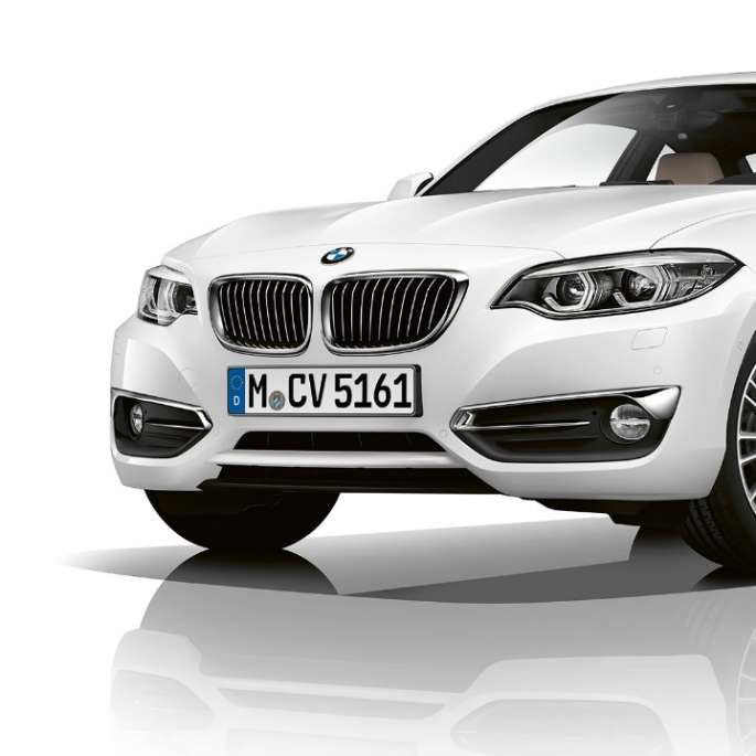 BMW serije 2 Coupé, tročetvrtinski prednji prikaz Modela Luxury Line BMW serije 2 Coupé, tročetvrtinski prednji prikaz Modela Luxury Line