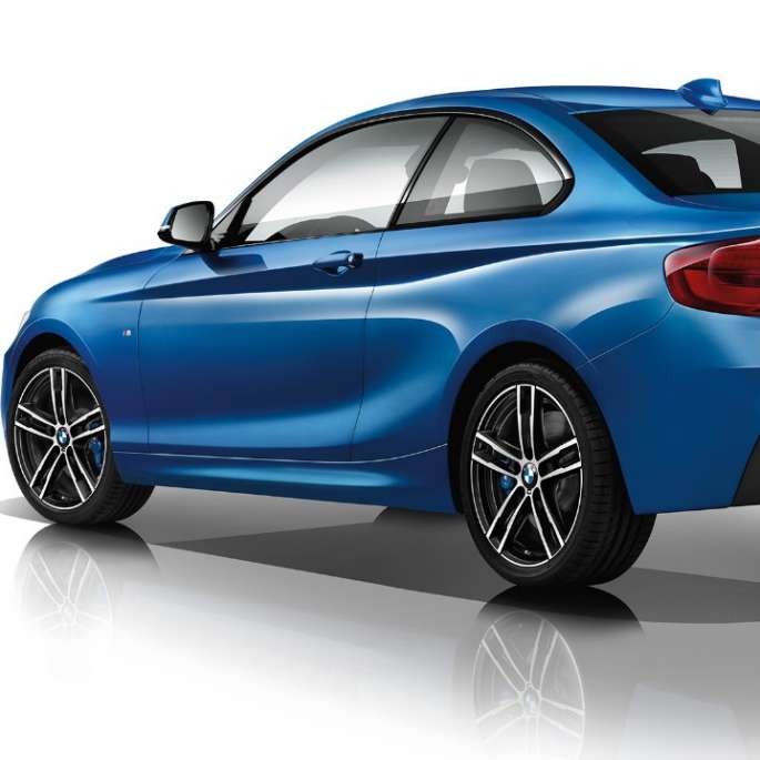 BMW serije 2 Coupé, tročetvrtinski stražnji prikaz Modela M Sport BMW serije 2 Coupé, tročetvrtinski stražnji prikaz Modela M Sport