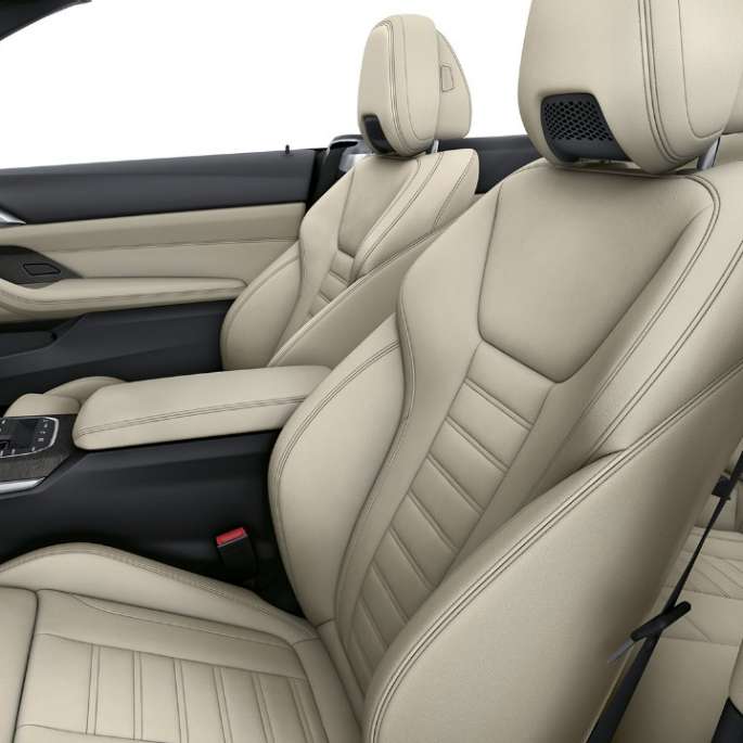 Sportska sjedala s presvlakama u ekskluzivnoj koži BMW serije 4 Cabrio G23 2020 Model M Sport unutrašnjost 